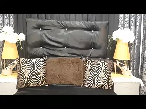 Snapshot of MarinaFoster chatting on 05.17.26 MarinaFoster online show from 05.17.26