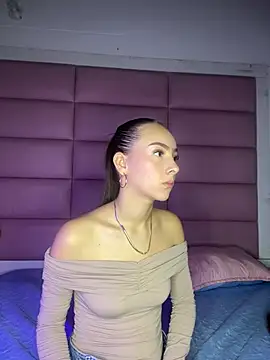 Sophiie 18 online show from 02.19.26