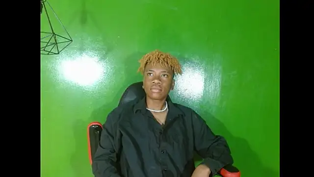 Snapshot of Darkiin_FTM chatting on 02.27.26 Darkiin FTM online show from 02.27.26