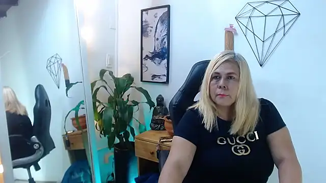 Snapshot of eva_colen50 chatting on 04.02.26 eva colen50 online show from 04.02.26