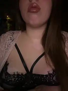 Snapshot of AnessaXrose chatting on 02.18.26 AnessaXrose online show from 02.18.26