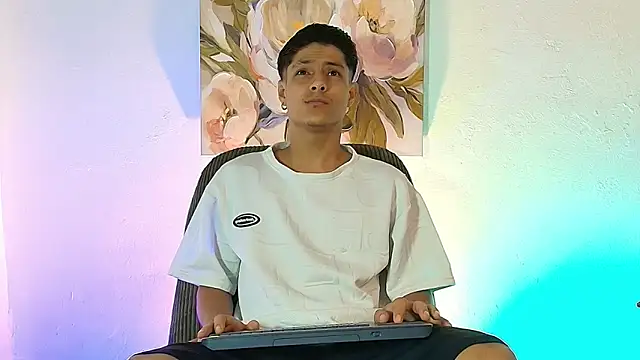 Snapshot of Eliassalvatore_ chatting on 06.30.26 Eliassalvatore online show from 06.30.26