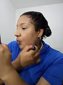 Snapshot of gigiblue89 chatting on 05.10.26 gigiblue89 online show from 05.10.26