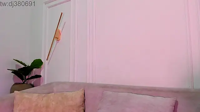 DulceQueen1 online show from 04.07.26