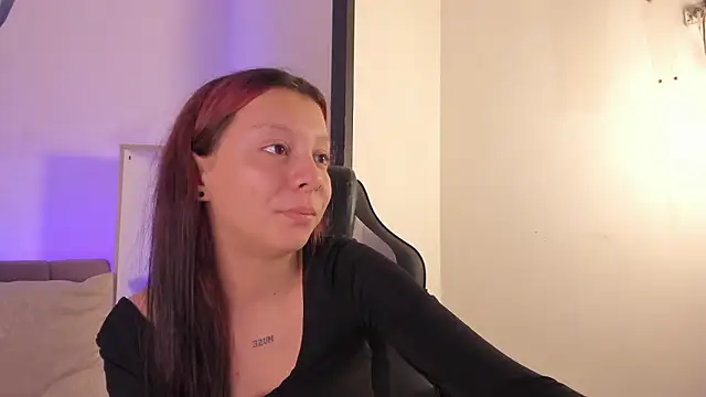 Snapshot of MelLove_ chatting on 02.22.26 MelLove online show from 02.22.26