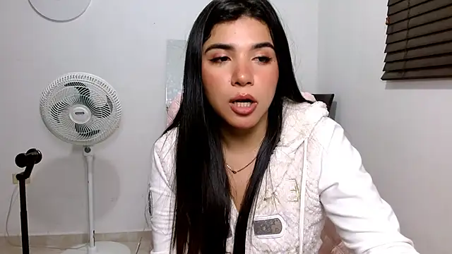 MiaDiamontLatin online show from 03.19.26