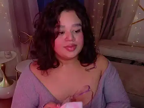 Snapshot of deva_big chatting on 04.15.26 deva big online show from 04.15.26