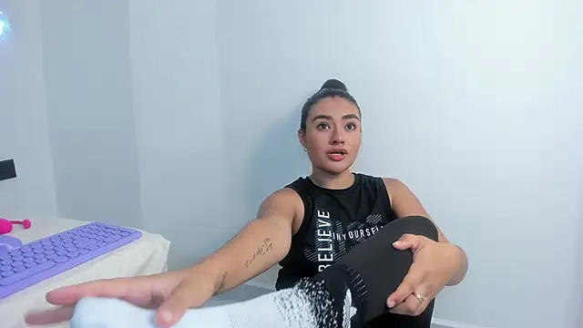 MiaFox mml online show from 03.04.26