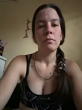 Snapshot of Melu12 chatting on 04.11.26 Melu12 online show from 04.11.26