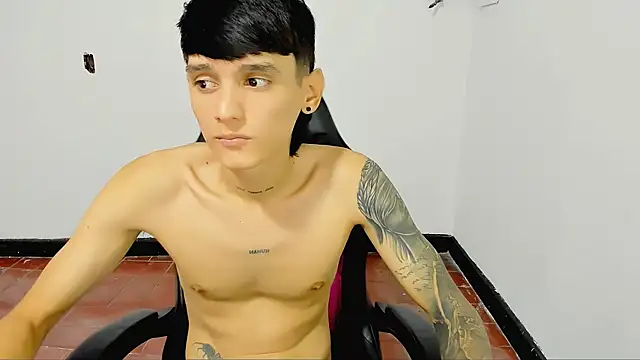 Snapshot of BOY-767 chatting on 05.22.26 BOY-767 online show from 05.22.26