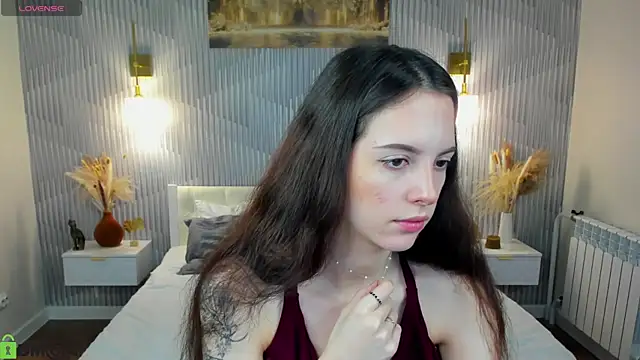 Snapshot of elise_robbie chatting on 03.23.26 elise robbie online show from 03.23.26