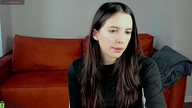 Snapshot of elise_robbie chatting on 03.27.26 elise robbie online show from 03.27.26