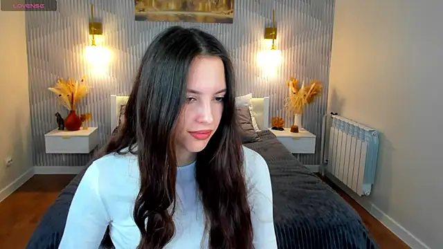 Snapshot of elise_robbie chatting on 03.29.26 elise robbie online show from 03.29.26