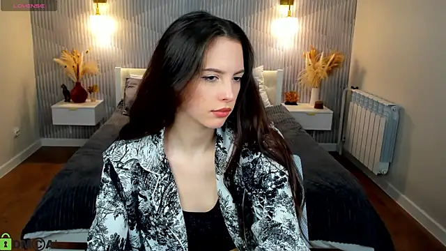 Snapshot of elise_robbie chatting on 03.31.26 elise robbie online show from 03.31.26