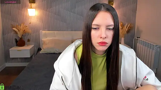 Snapshot of elise_robbie chatting on 04.14.26 elise robbie online show from 04.14.26