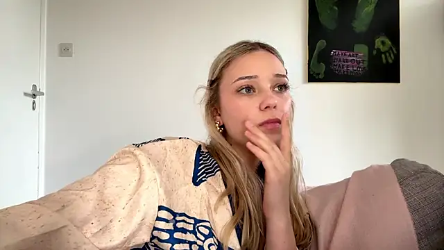 Snapshot of SourMidday chatting on 05.19.26 SourMidday online show from 05.19.26