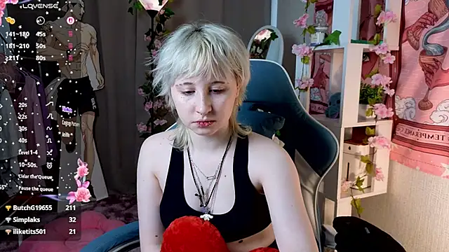 Snapshot of May_leaf chatting on 02.20.26 May leaf online show from 02.20.26