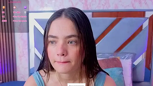 Snapshot of LittleeSara18 chatting on 05.15.26 LittleeSara18 online show from 05.15.26