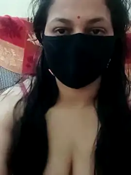 Snapshot of Desi_Heat_Couple chatting on 02.26.26 Desi Heat Couple online show from 02.26.26