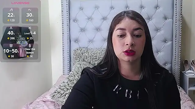 Snapshot of skarlett__36 chatting on 02.27.26 skarlett 36 online show from 02.27.26