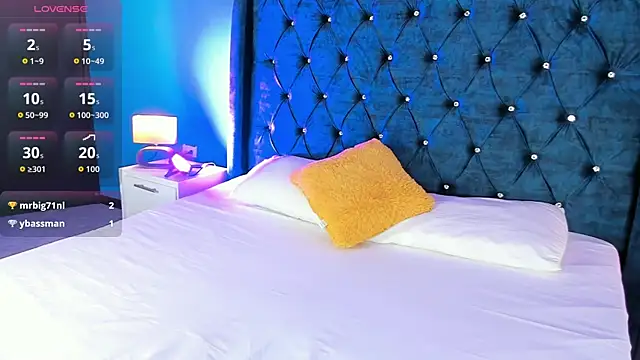 Snapshot of laurasmith_ chatting on 03.02.26 laurasmith online show from 03.02.26