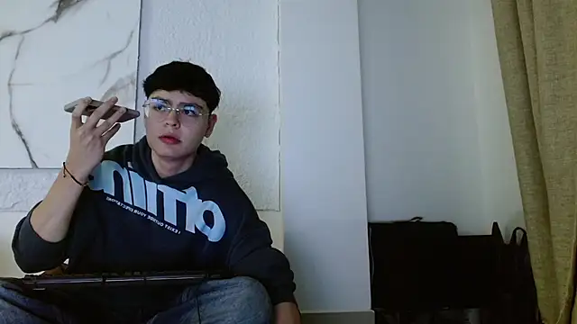 Snapshot of Jean_Martiiinez chatting on 02.24.26 Jean Martiiinez online show from 02.24.26