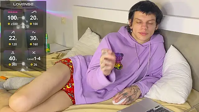 Snapshot of oorange__boy chatting on 03.23.26 oorange boy online show from 03.23.26