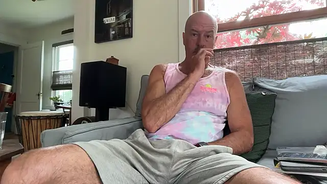 Snapshot of Guy__Grey chatting on 06.26.26 Guy Grey online show from 06.26.26