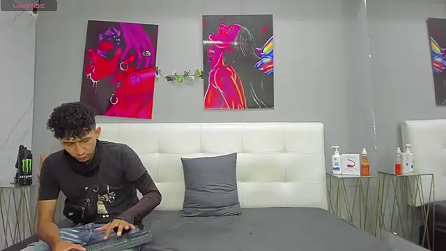 ahsly78Bryan online show from 04.14.26