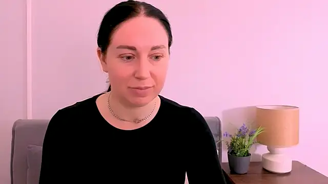 Snapshot of MiaFair chatting on 04.27.26 MiaFair online show from 04.27.26