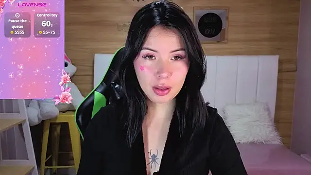 Snapshot of Kylia_a chatting on 04.30.26 Kylia a online show from 04.30.26