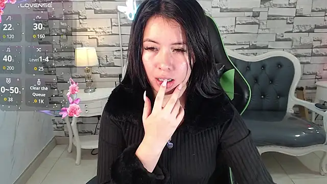 Snapshot of Kylia_a chatting on 06.16.26 Kylia a online show from 06.16.26