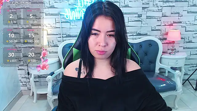 Snapshot of Kylia_a chatting on 06.23.26 Kylia a online show from 06.23.26