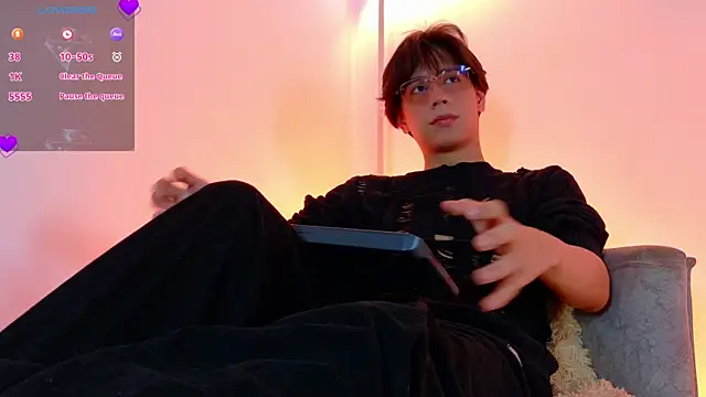 lui x dust online show from 03.29.26