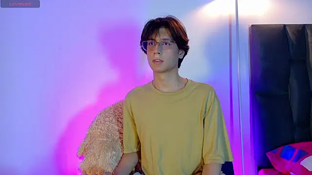 lui x dust online show from 04.13.26