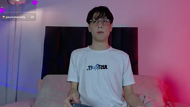 Snapshot of lui_x_dust chatting on 05.08.26 lui x dust online show from 05.08.26