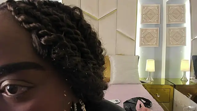 Snapshot of KarinaaCoxx chatting on 05.30.26 KarinaaCoxx online show from 05.30.26