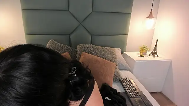 Snapshot of April_Swett chatting on 03.15.26 April Swett online show from 03.15.26