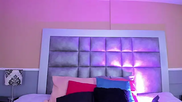 LunaDamasco online show from 03.28.26