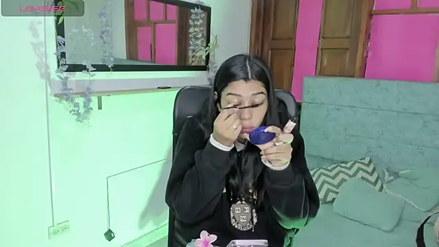 Snapshot of Aysha_winxs chatting on 05.27.26 Aysha winxs online show from 05.27.26