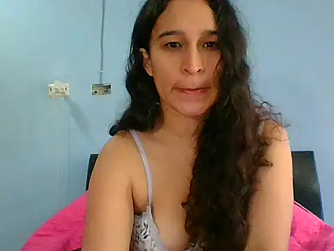 Snapshot of scarlettscottx_ chatting on 04.24.26 scarlettscottx online show from 04.24.26