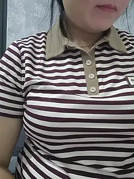 MayEva ly online show from 08.04.26