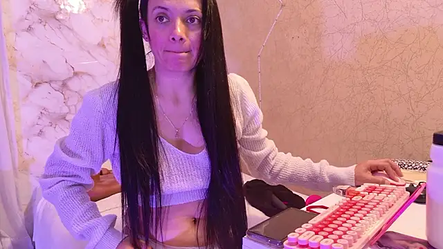 QueenSallyDesire online show from 03.12.26