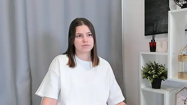 EileenBut online show from 02.20.26