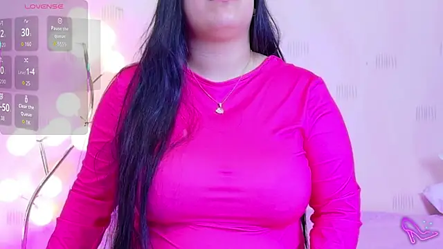 Snapshot of curvybuffgirllll chatting on 05.12.26 curvybuffgirllll online show from 05.12.26
