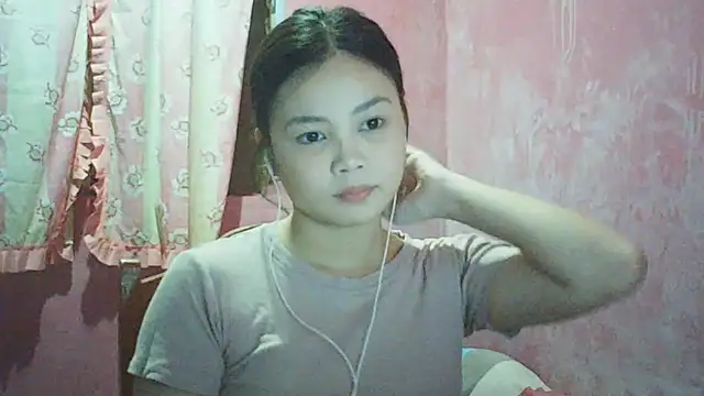 Snapshot of DessertFlower chatting on 04.22.26 DessertFlower online show from 04.22.26