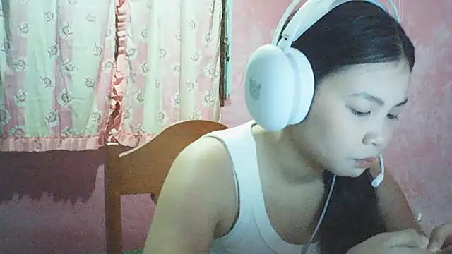 Snapshot of DessertFlower chatting on 05.03.26 DessertFlower online show from 05.03.26