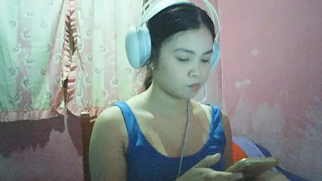 Snapshot of DessertFlower chatting on 05.13.26 DessertFlower online show from 05.13.26