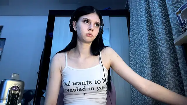 Snapshot of SaraDebey chatting on 02.26.26 SaraDebey online show from 02.26.26