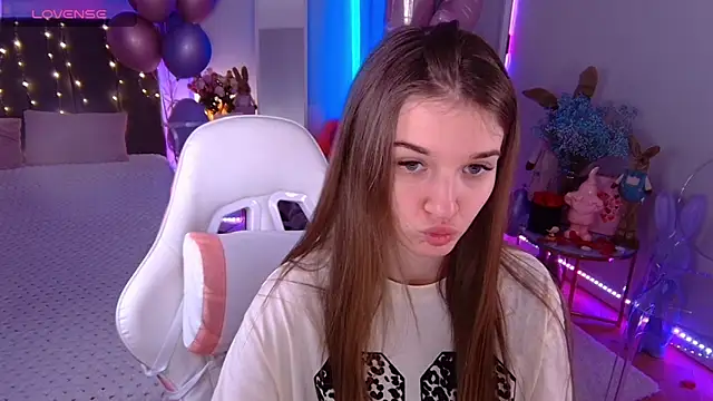 Ann Wood online show from 02.23.26